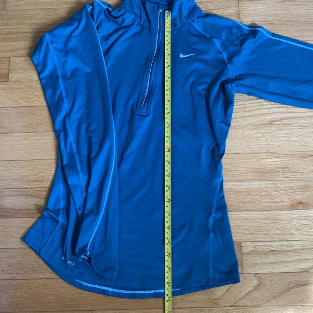 Nike DRI-FIT Half-Zip Top - Size XS - Picture 7 of 8
